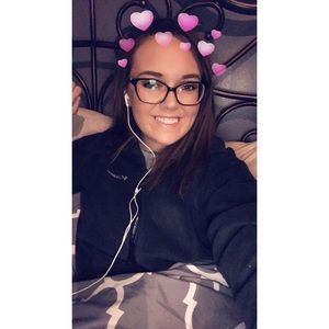 Meet your Posher, Hayley